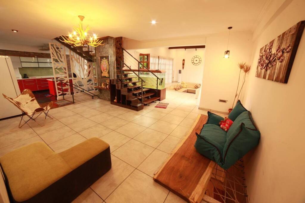 Varaa Villa Mysore Ngoại thất bức ảnh
